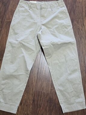 A New Day Straight High-Rise Stretch Chino Pants Women's Size 10 Beige.
